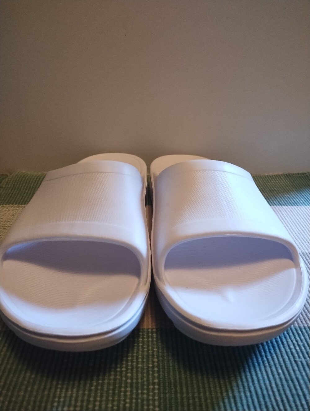 My Pillow White Slide Sandals